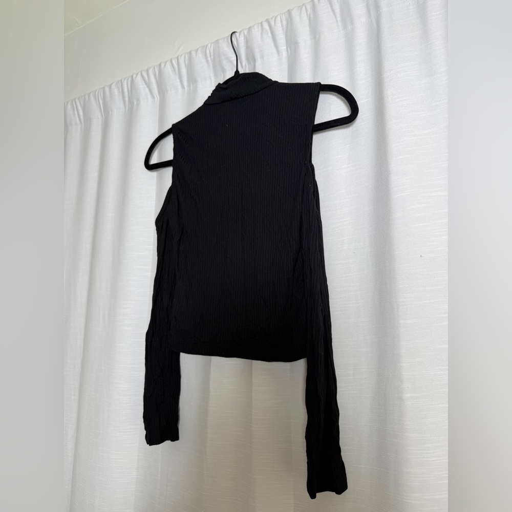 Privacy Please Black Cold Shoulder Mock Neck Long Sleeve Top | Size S - Picture 8 of 12